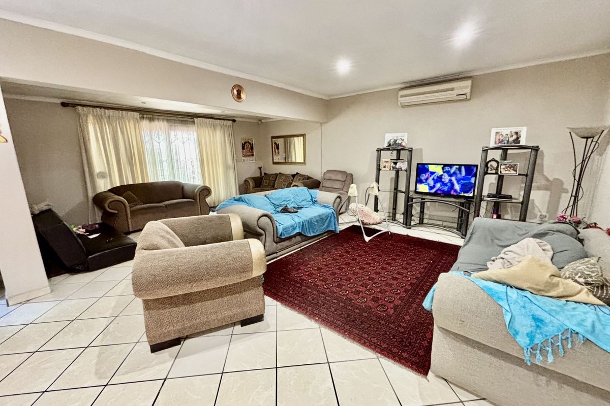 House For Sale in Menlo Park - Photo 4