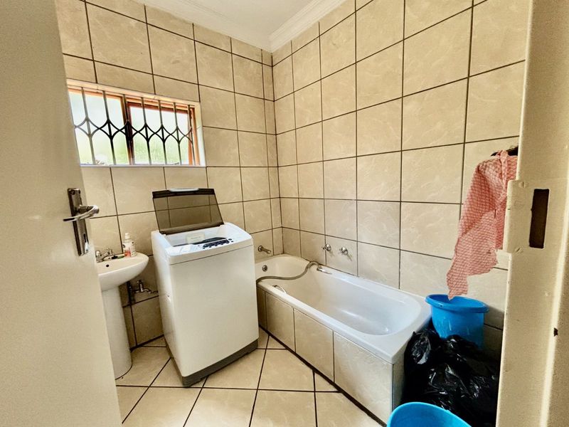 House For Sale in Menlo Park - Photo 10