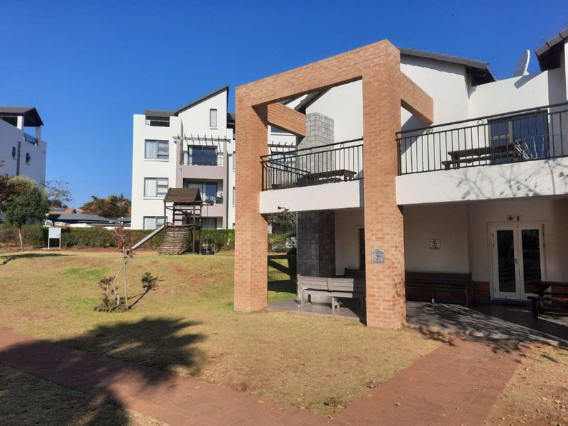 Apartment For Sale in Dainfern - Photo 5