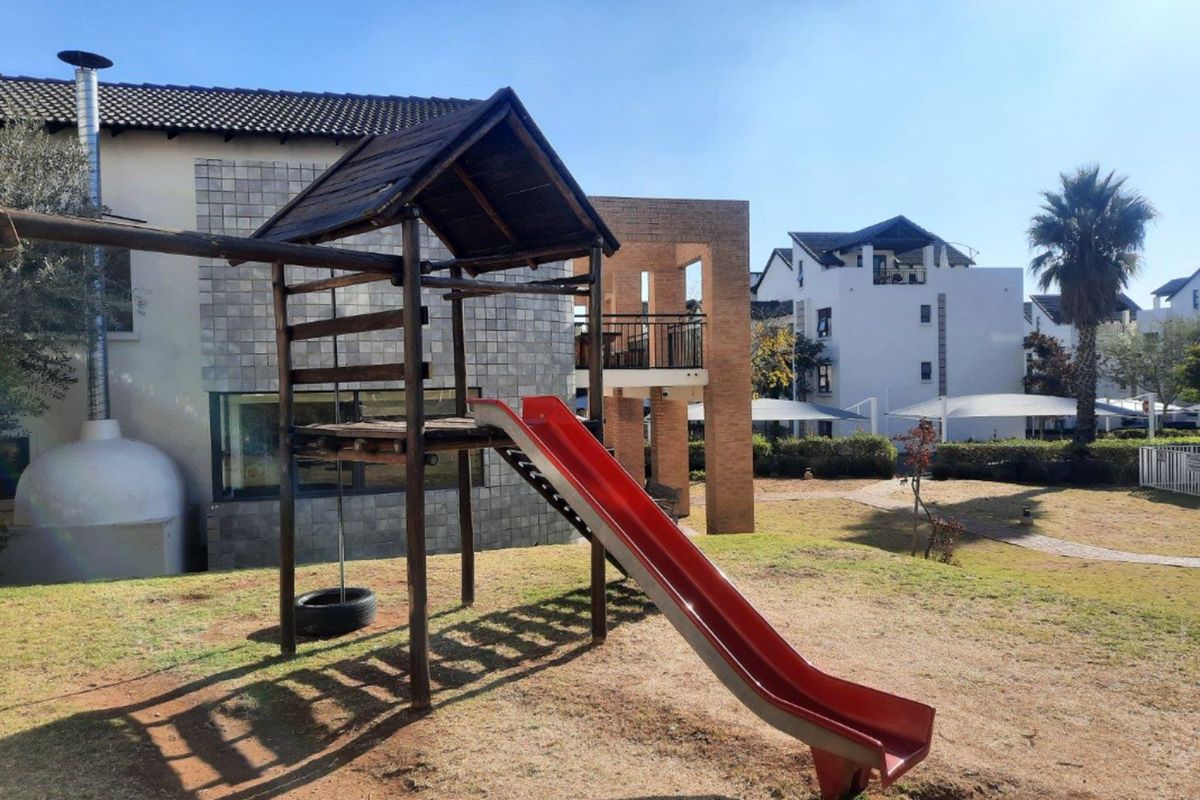 Apartment For Sale in Dainfern - Photo 4