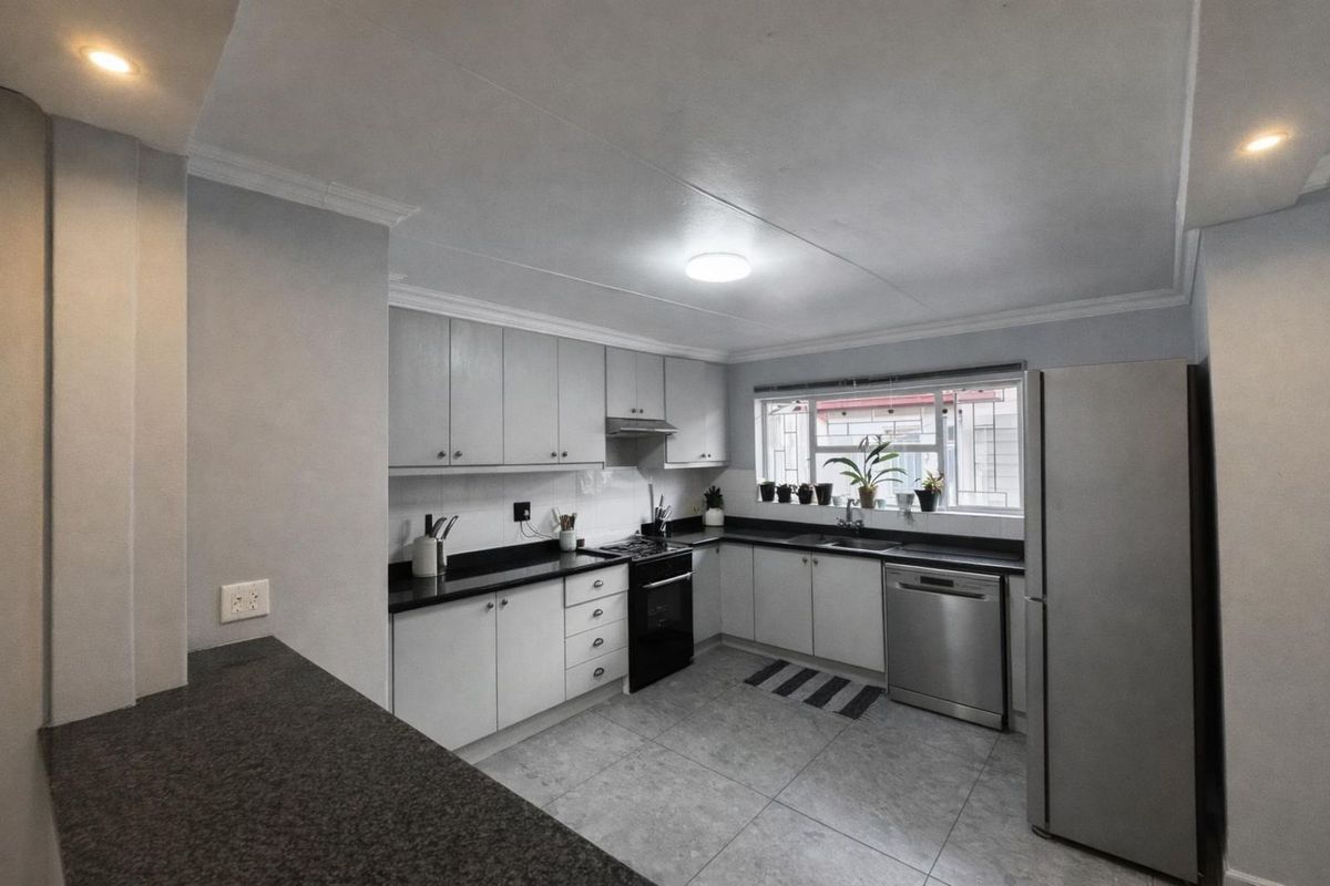 House For Sale in Secunda Central - Photo 5