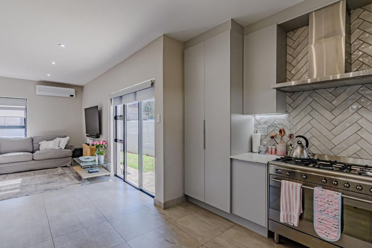 House For Sale in Olympus AH - Photo 5