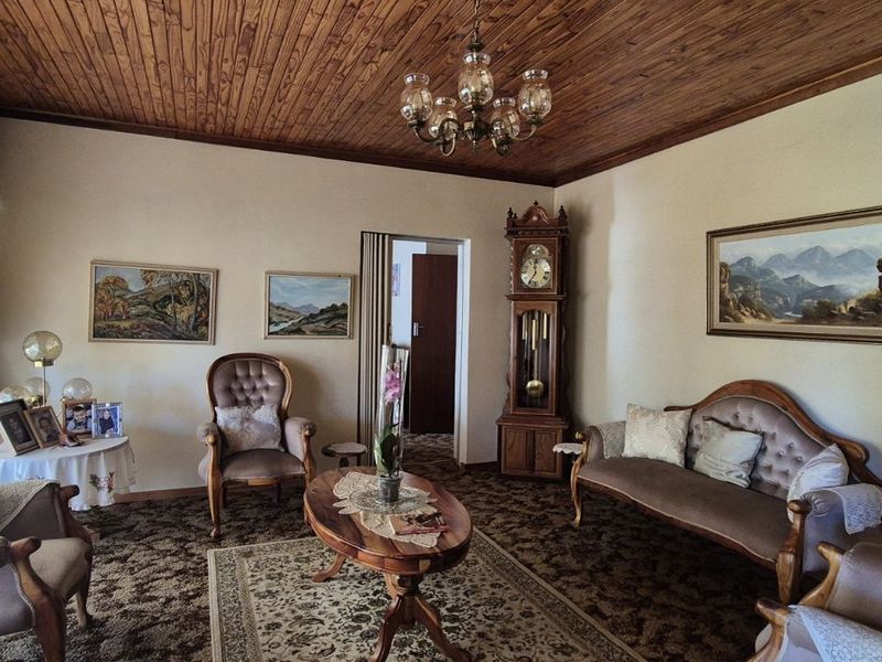 House For Sale in Lydenburg Central - Photo 10