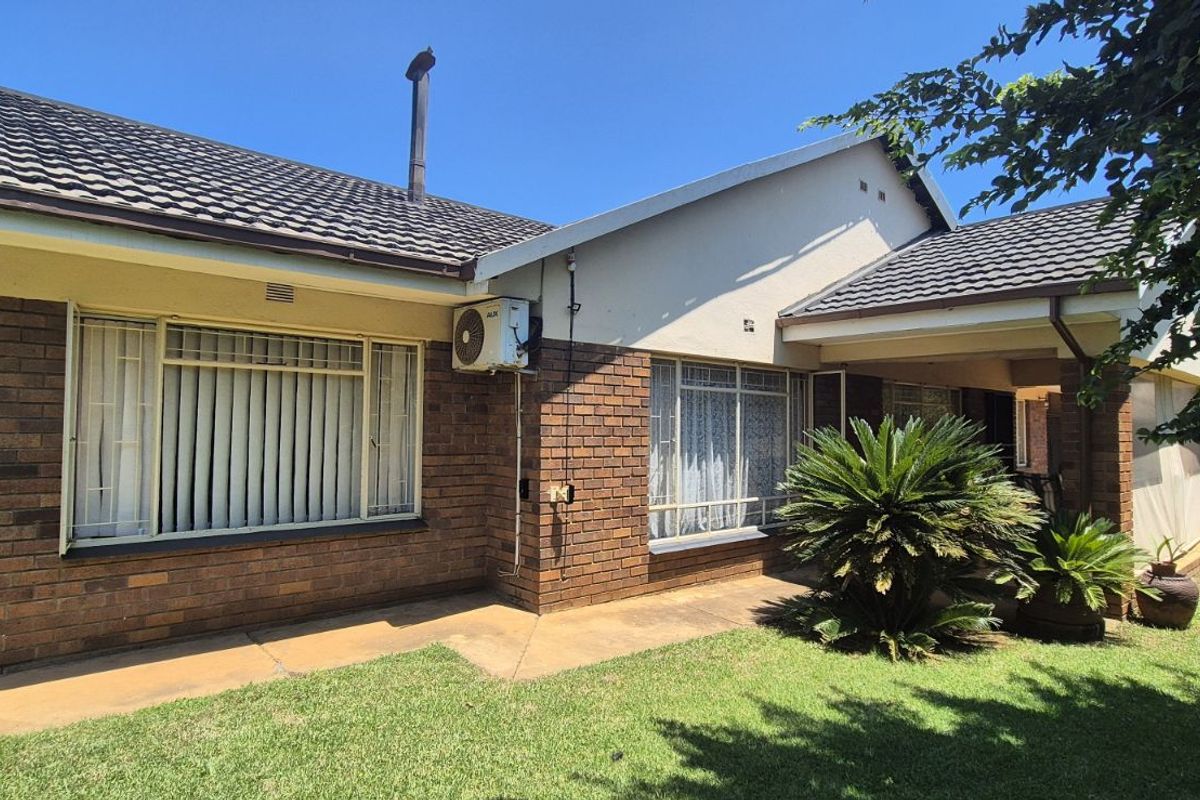 House For Sale in Lydenburg Central - Photo 4