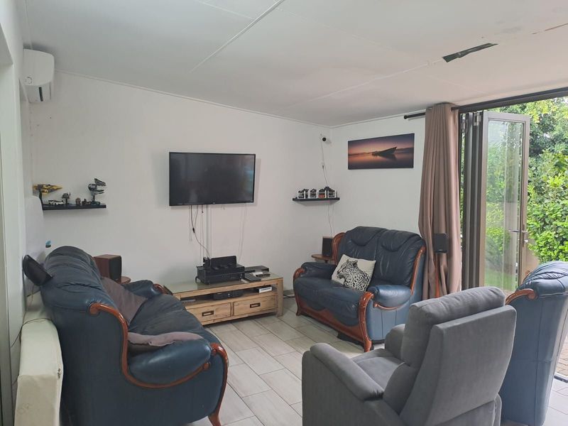 House For Sale in Olympus AH - Photo 8