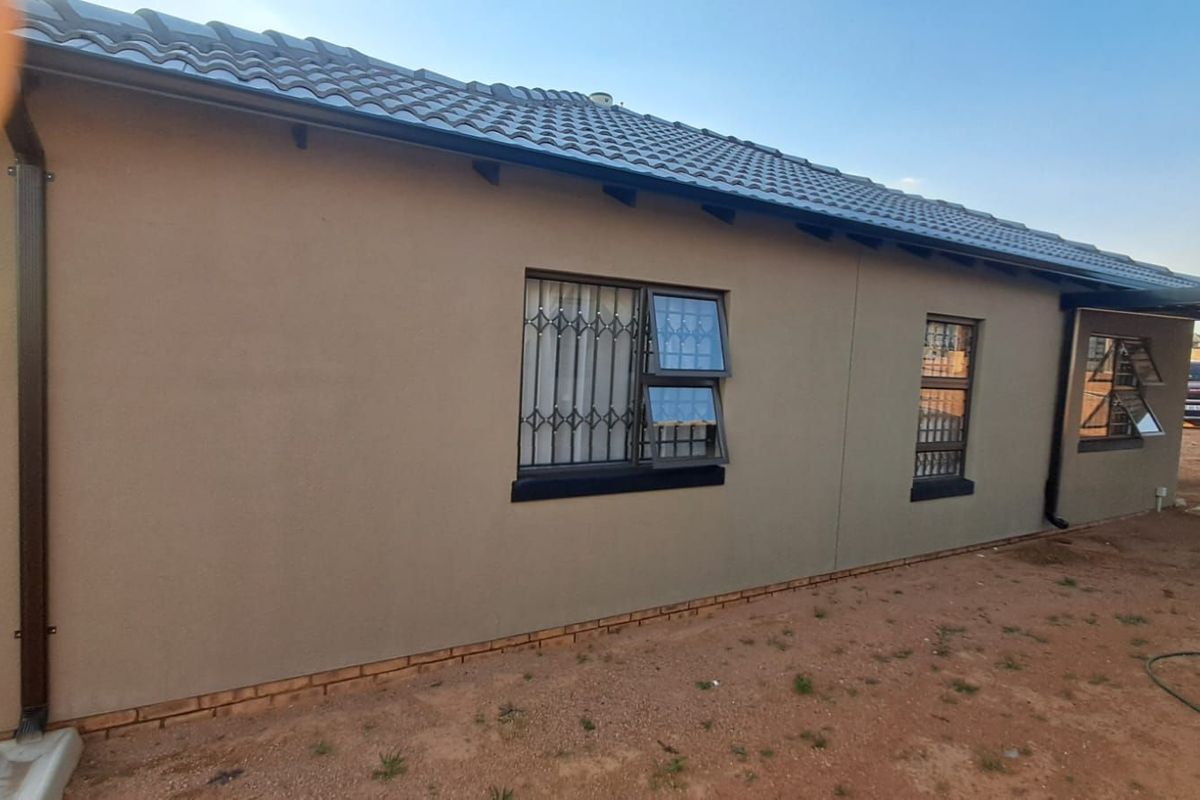 House For Sale in Soshanguve Ext - Photo 5