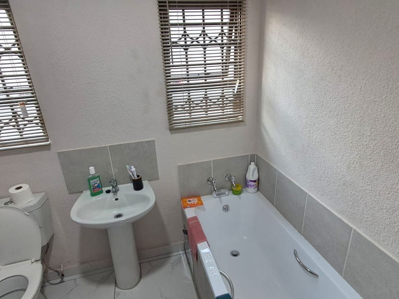 House For Sale in Soshanguve Ext - Photo 3