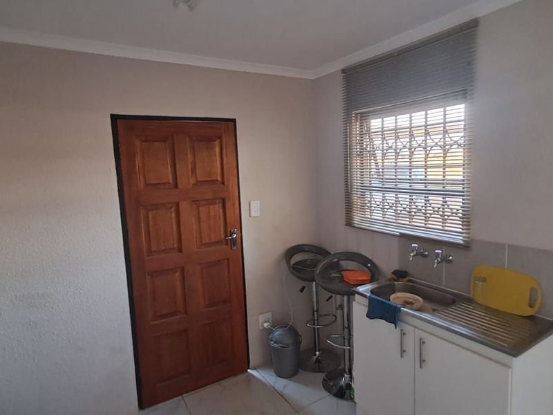 House For Sale in Soshanguve Ext - Photo 9