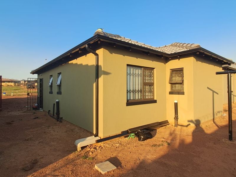 House For Sale in Soshanguve Ext - Photo 7