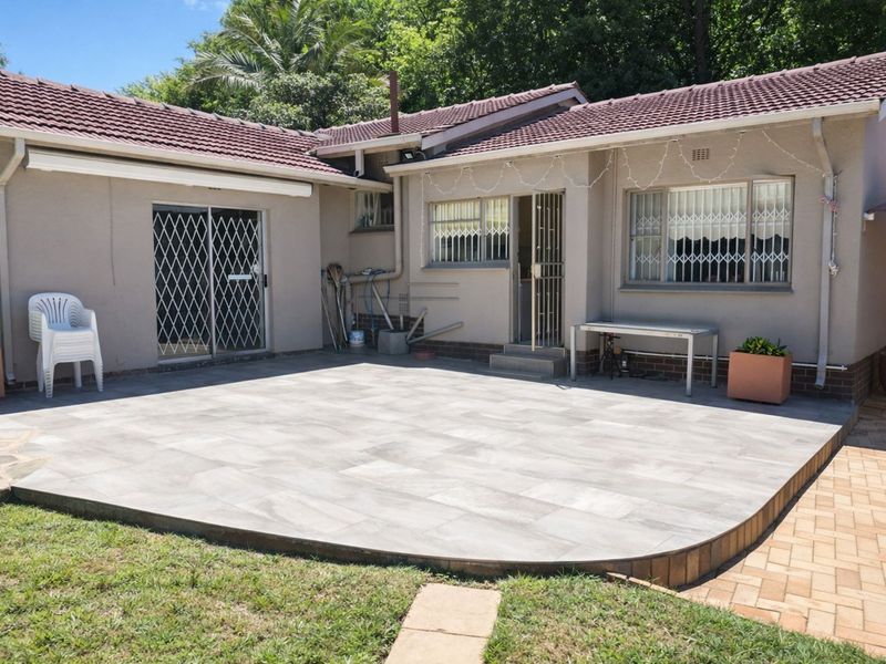 House For Sale in Blairgowrie - Photo 2