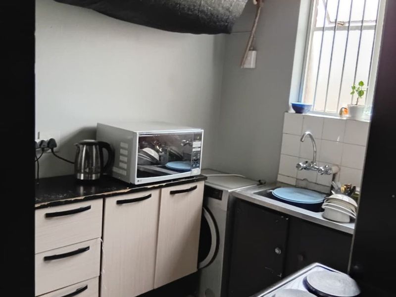 Apartment For Sale in Crown Gardens - Photo 3