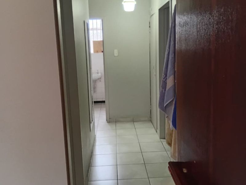 Apartment For Sale in Crown Gardens - Photo 4