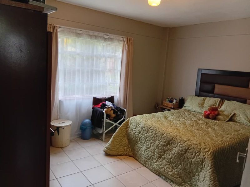 Apartment For Sale in Crown Gardens - Photo 6