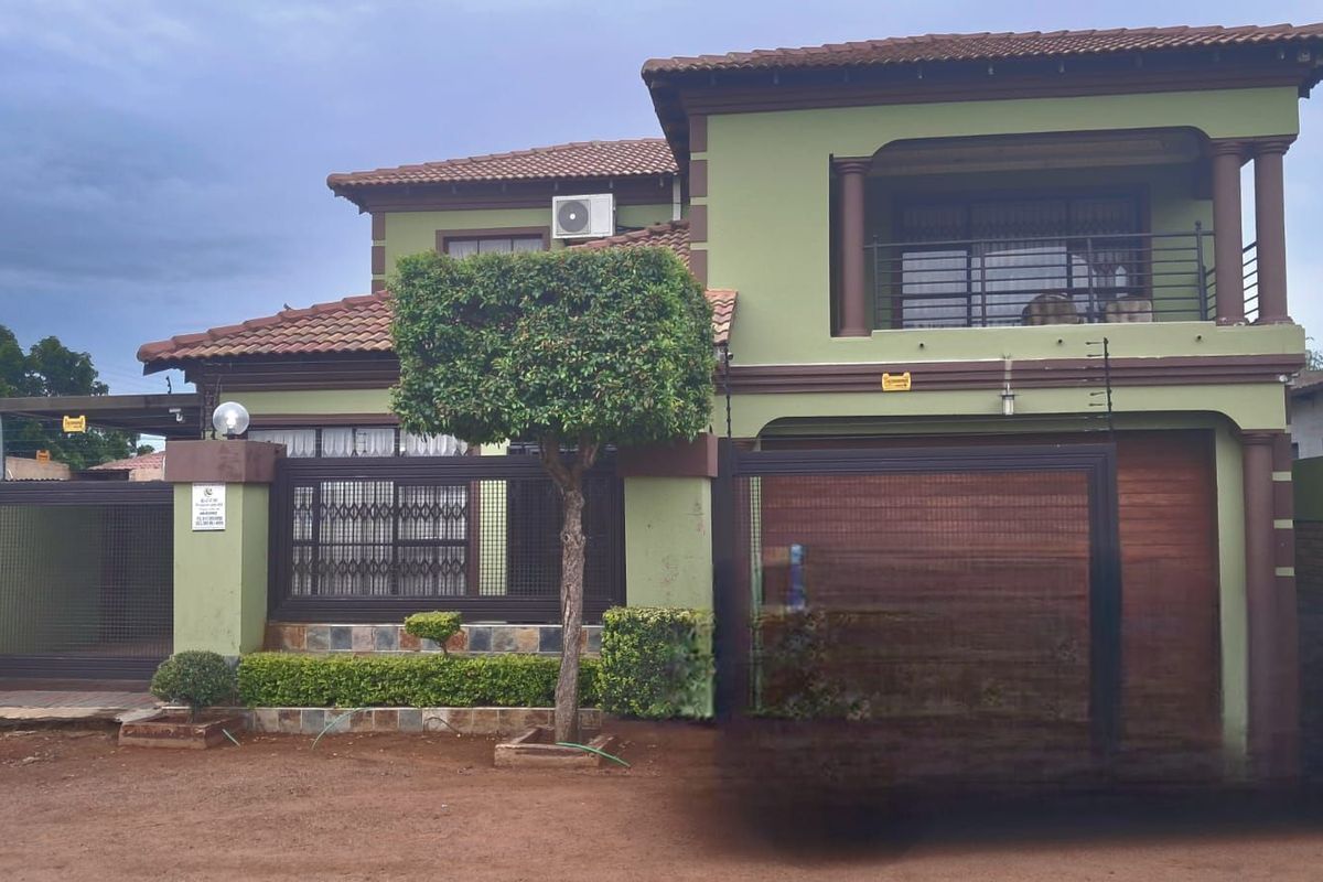 House For Sale in Soshanguve KK - Photo 3