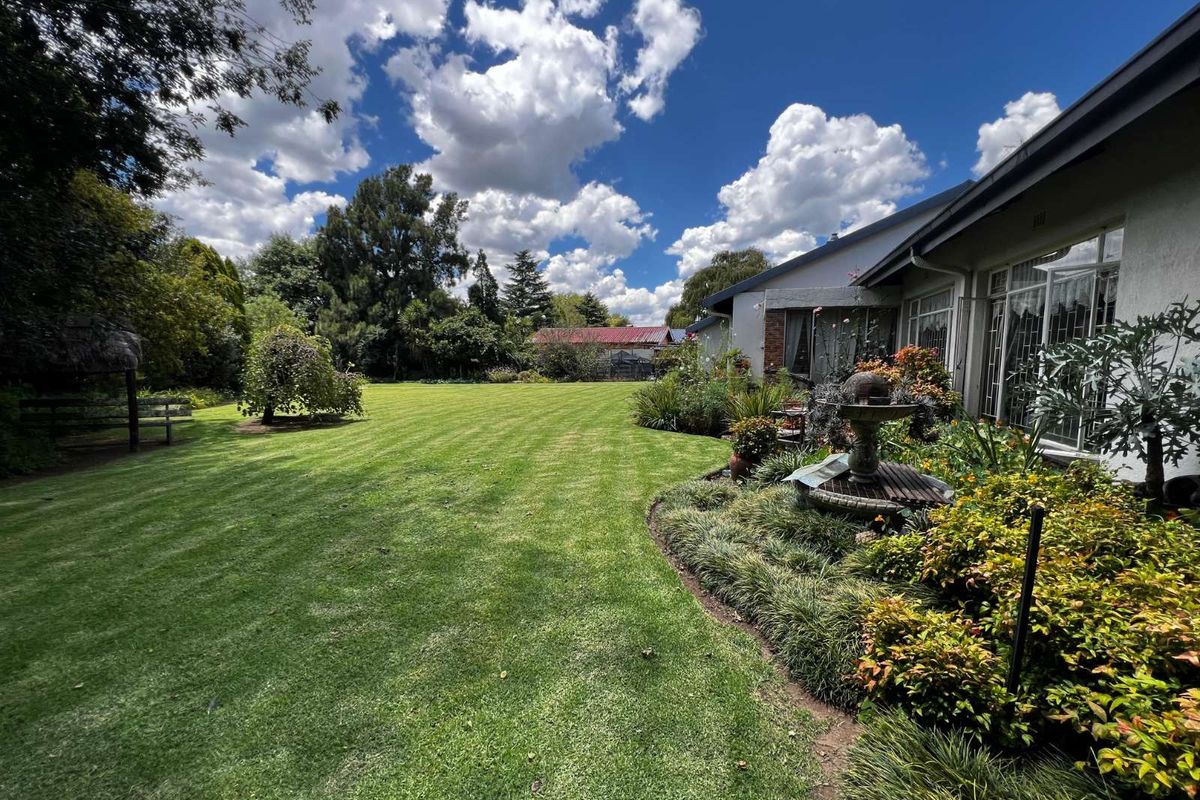 House For Sale in Volksrust Central - Photo 4