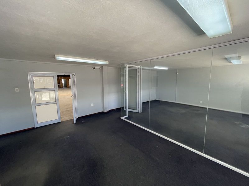 Industrial To Rent in Grand Central - Photo 6