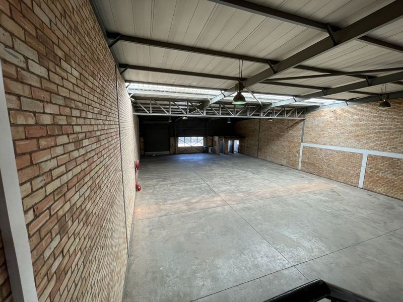 Industrial To Rent in Grand Central - Photo 4