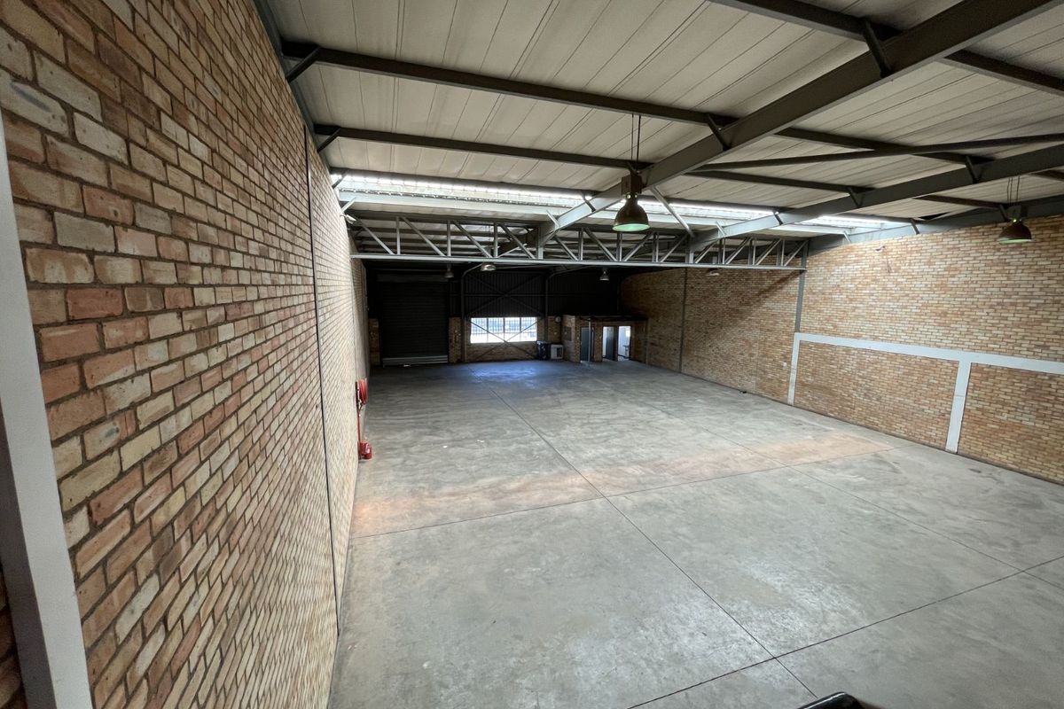 Industrial To Rent in Grand Central - Photo 4