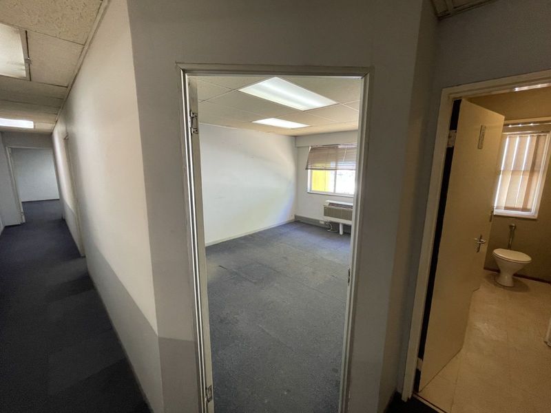 Industrial To Rent in Grand Central - Photo 9