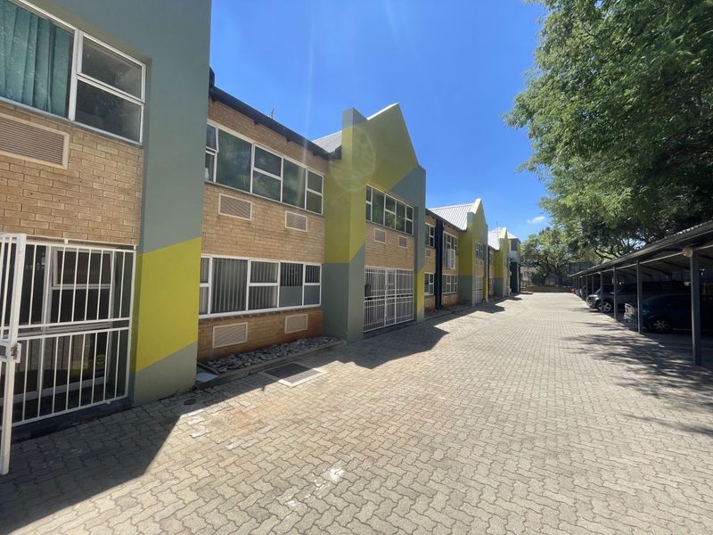 Industrial To Rent in Grand Central - Photo 8