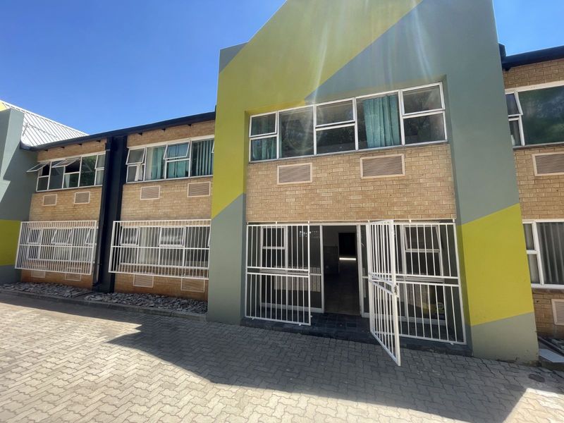 Industrial To Rent in Grand Central - Photo 7