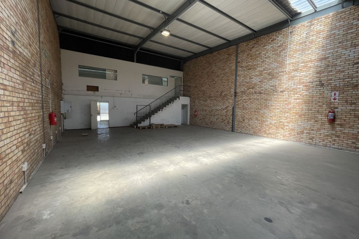 Industrial To Rent in Grand Central - Photo 2