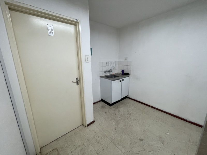 Industrial To Rent in Grand Central - Photo 10