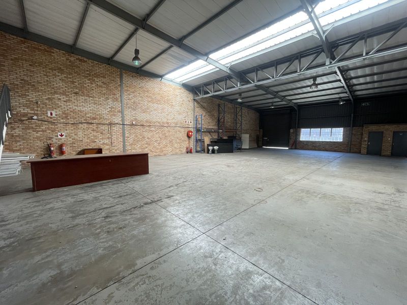 Industrial To Rent in Grand Central - Photo 4