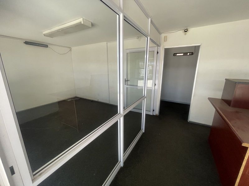 Industrial To Rent in Grand Central - Photo 5