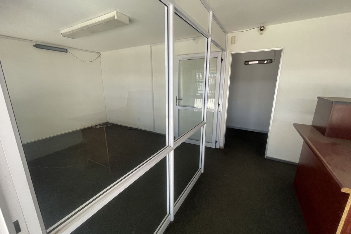 Industrial To Rent in Grand Central - Photo 5