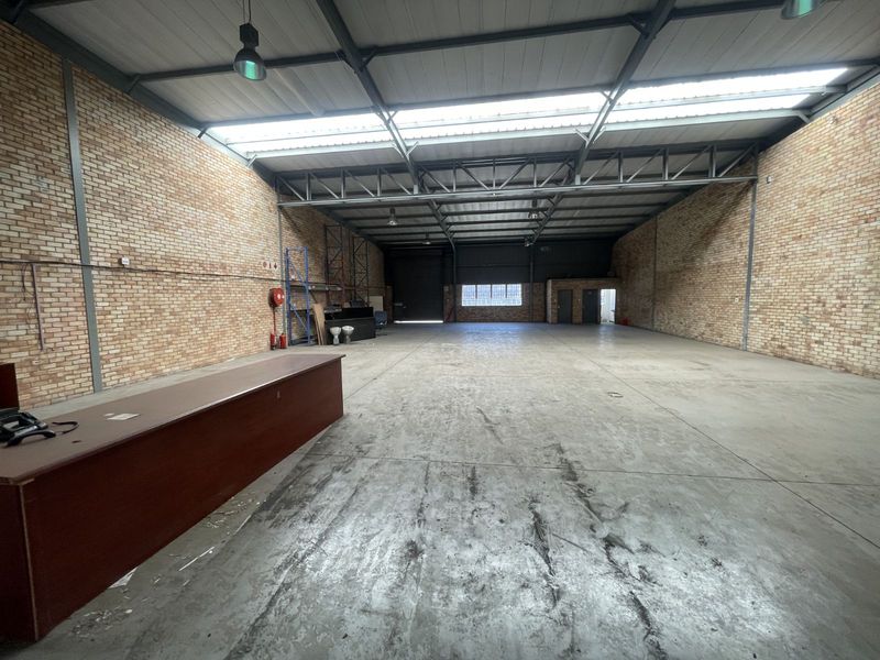 Industrial To Rent in Grand Central - Photo 2