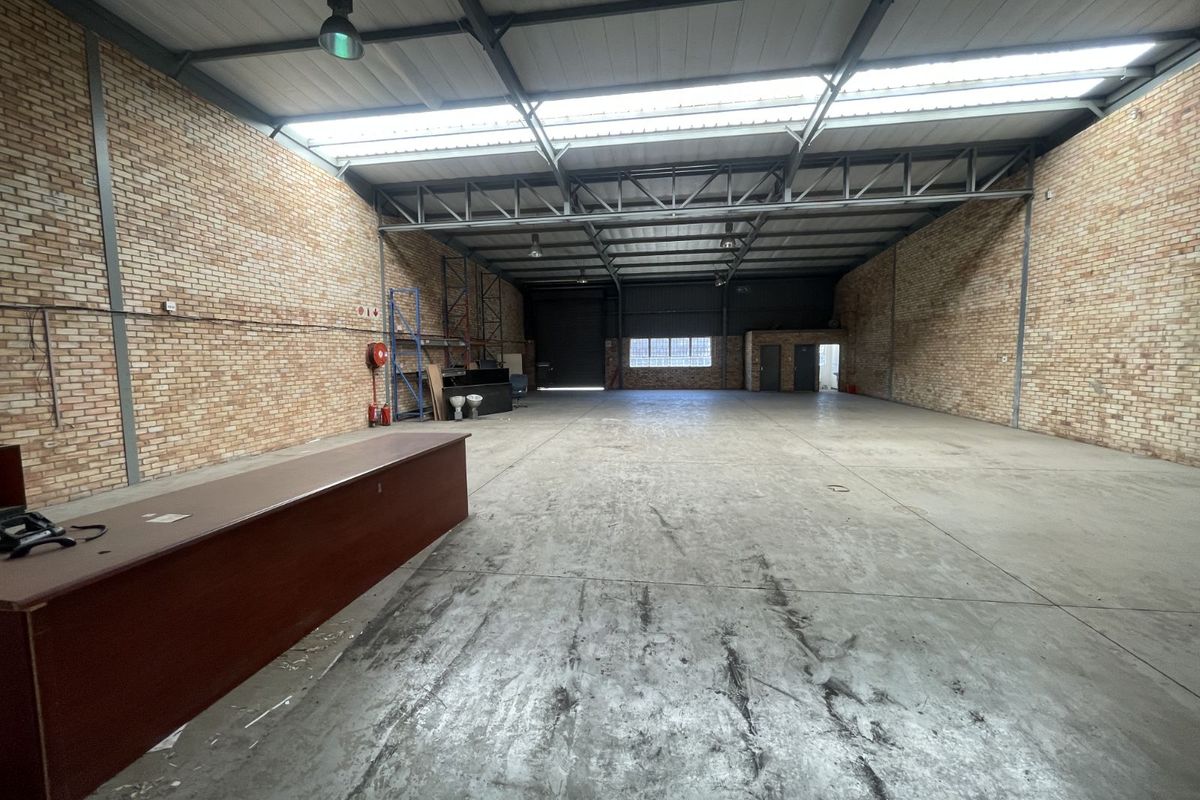 Industrial To Rent in Grand Central - Photo 2