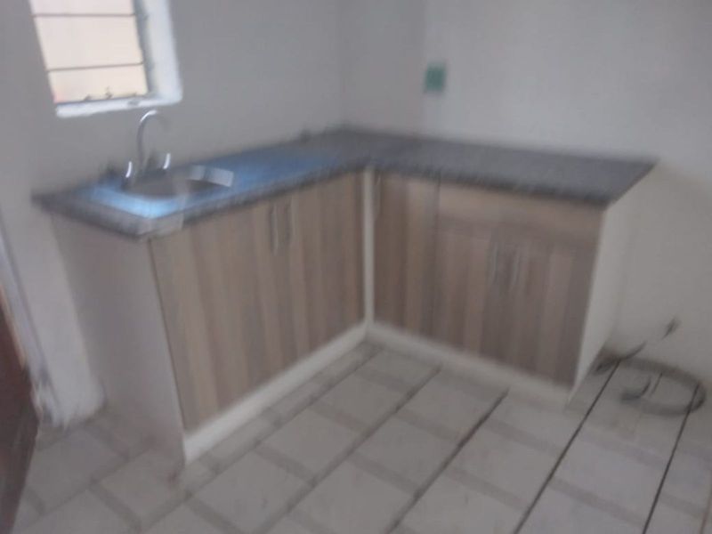 Apartment For Sale in Turffontein - Photo 4