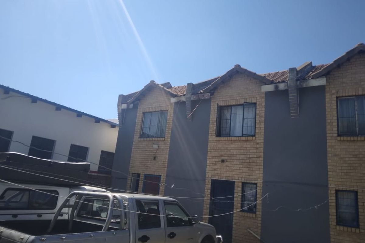 Apartment For Sale in Turffontein - Photo 2