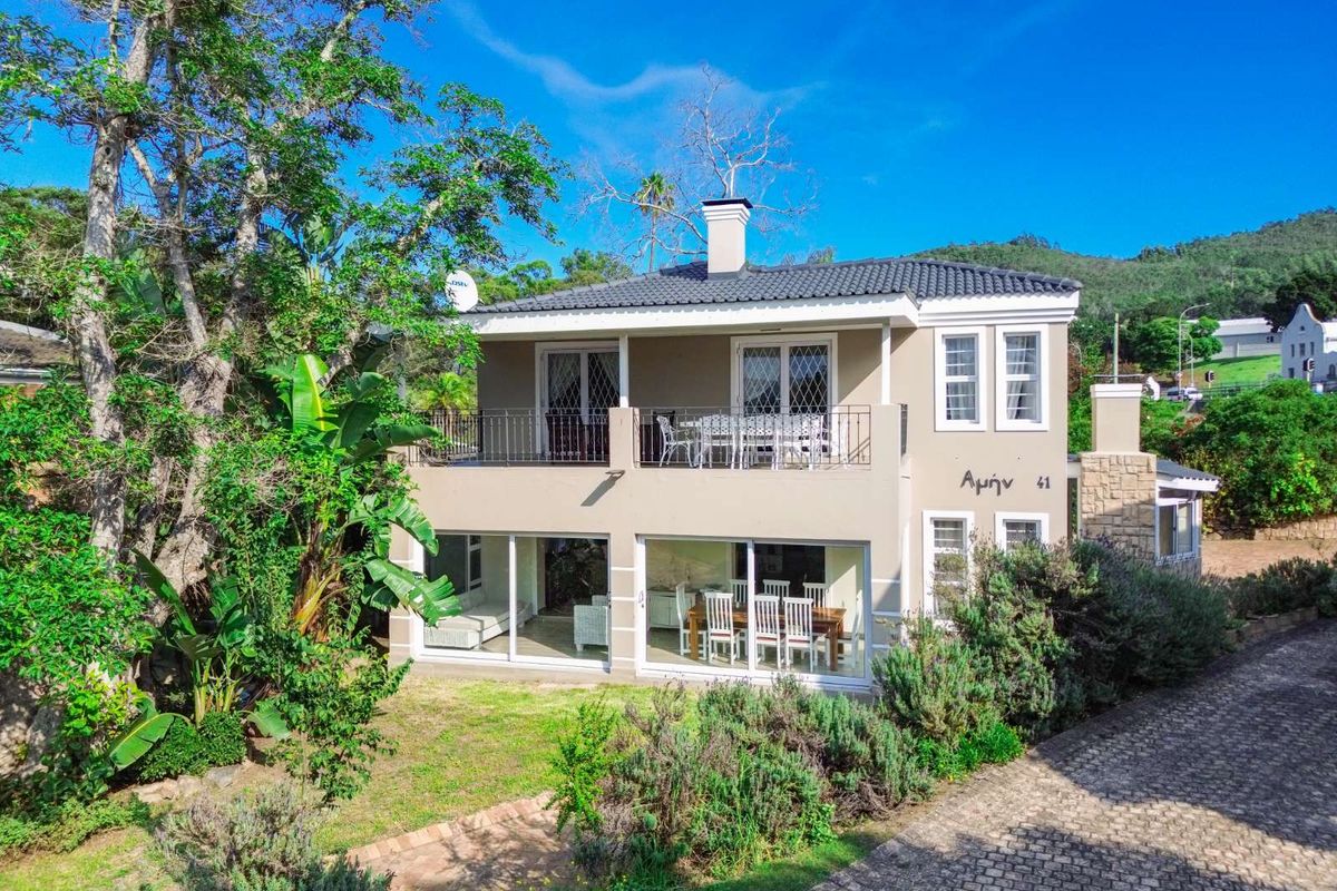 House For Sale in Costa Sarda - Photo 2