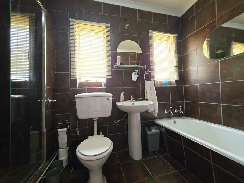 House For Sale in Secunda Central - Photo 10