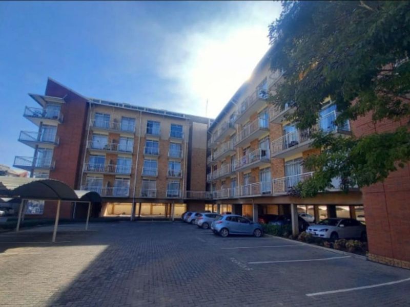 Apartment For Sale in Hillcrest - Photo 4