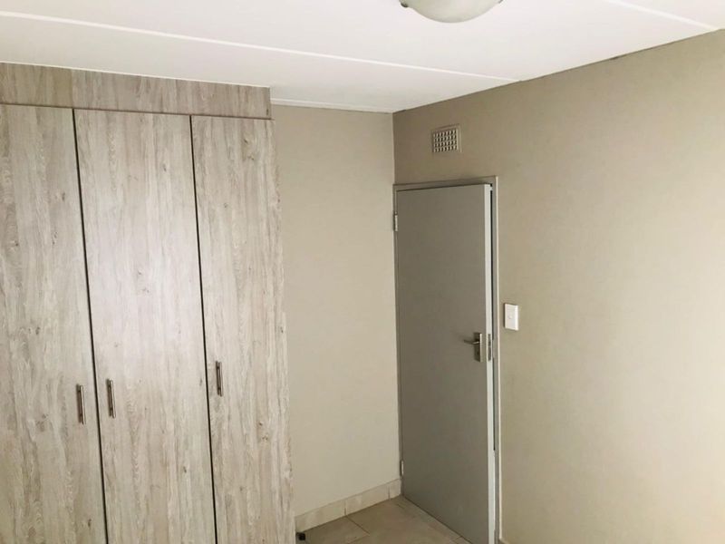 Apartment For Sale in La Montagne - Photo 3