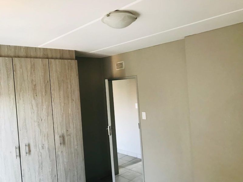 Apartment For Sale in La Montagne - Photo 5