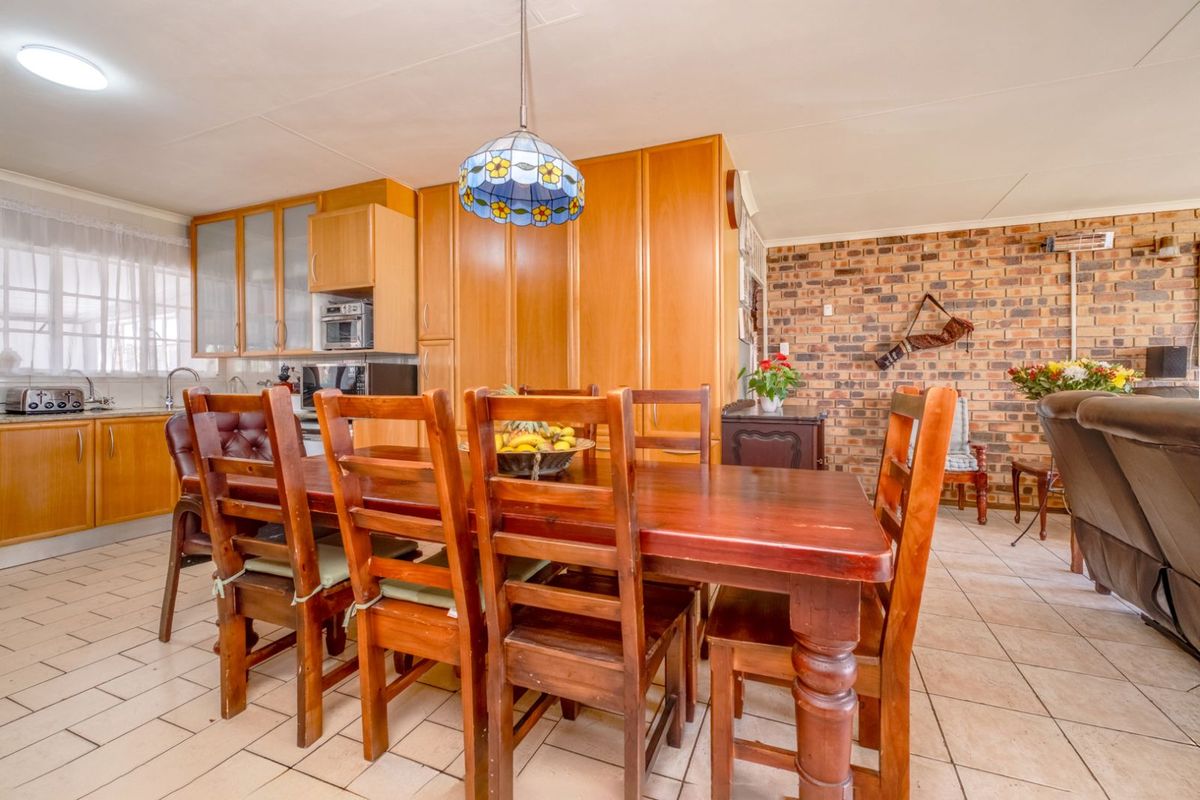 House For Sale in Florida - Photo 5