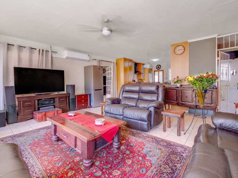 House For Sale in Florida - Photo 9