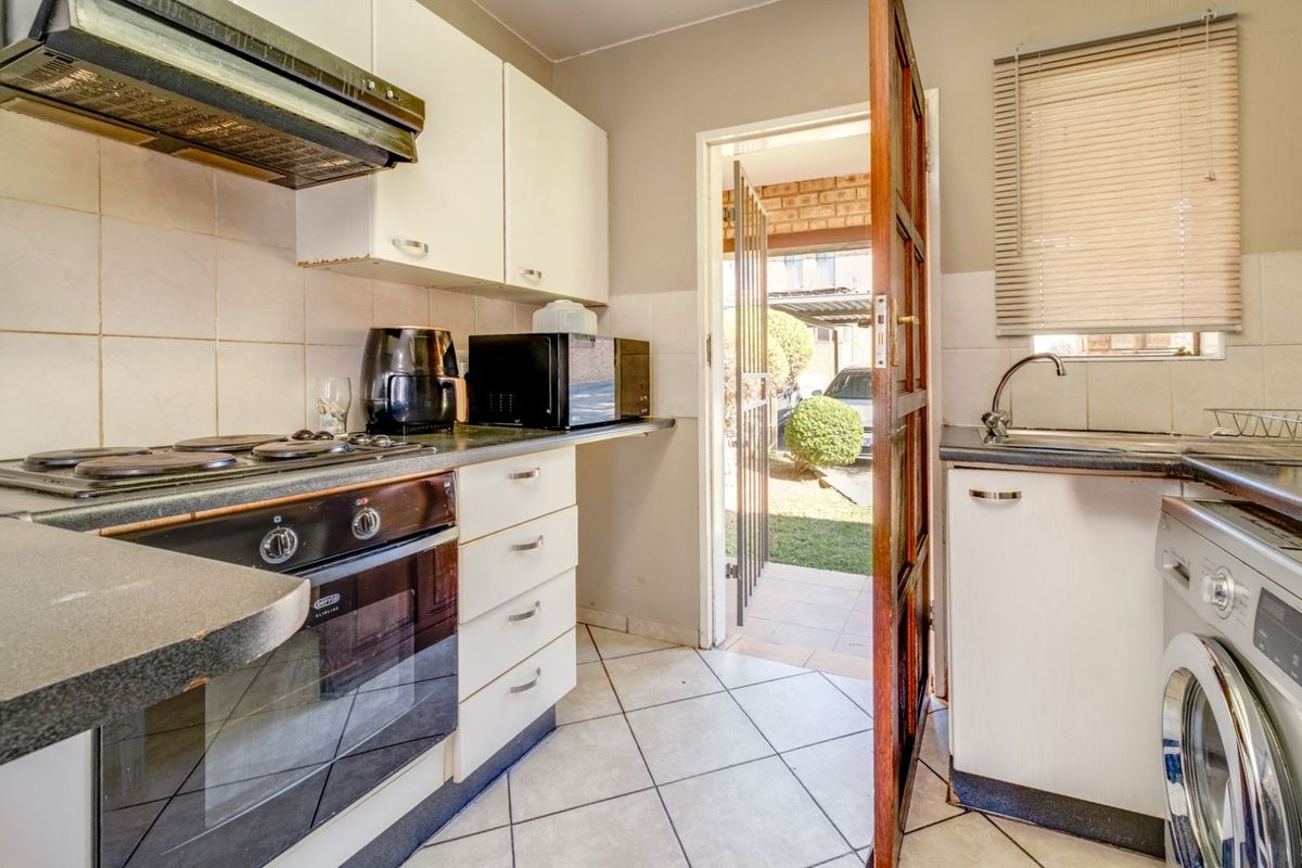 Apartment For Sale in Honeydew Grove - Photo 5