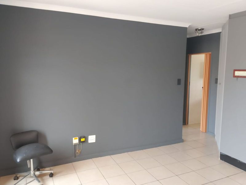 Apartment For Sale in Queenswood - Photo 7