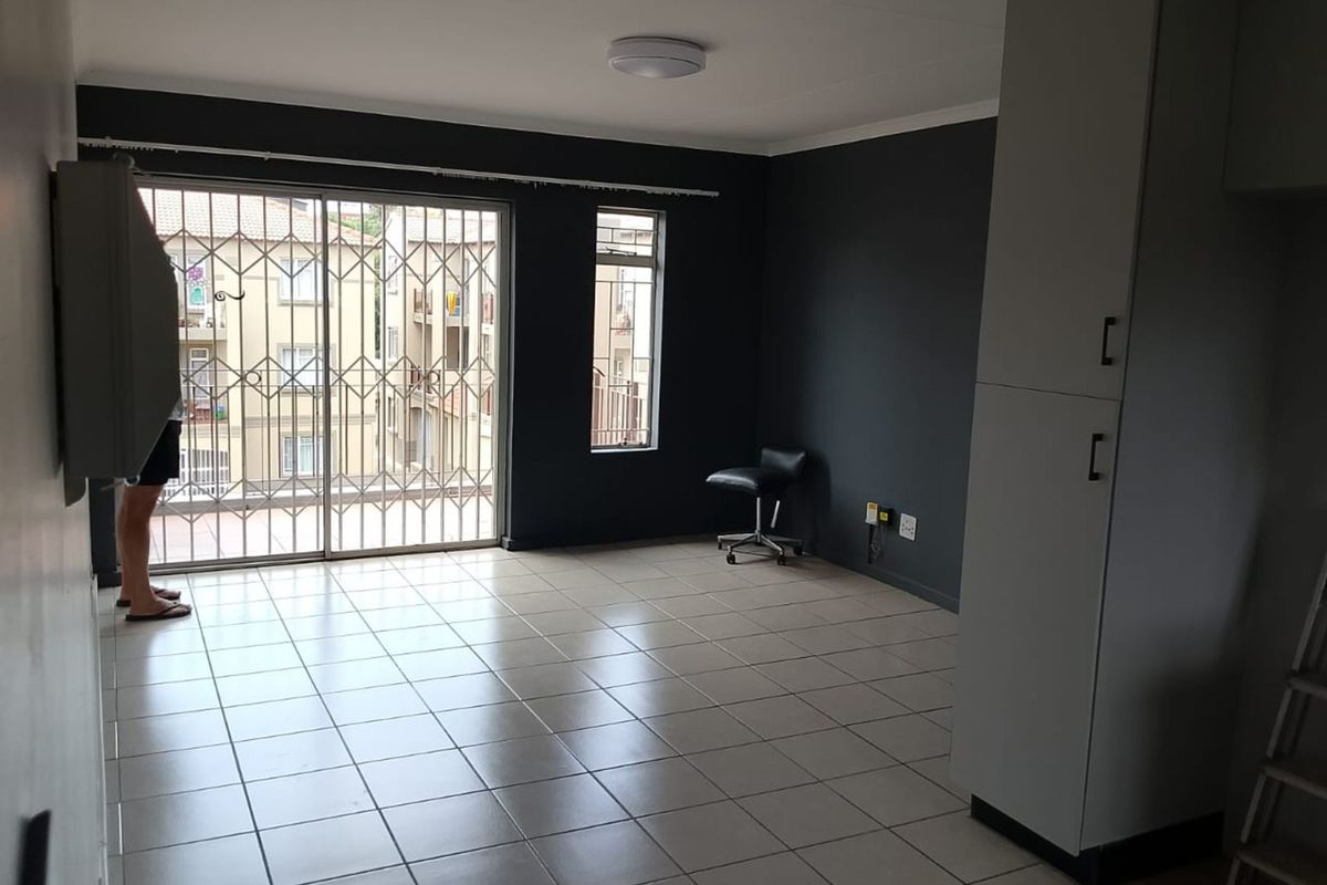 Apartment For Sale in Queenswood - Photo 5