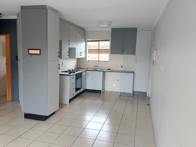 Apartment For Sale in Queenswood - Photo 4