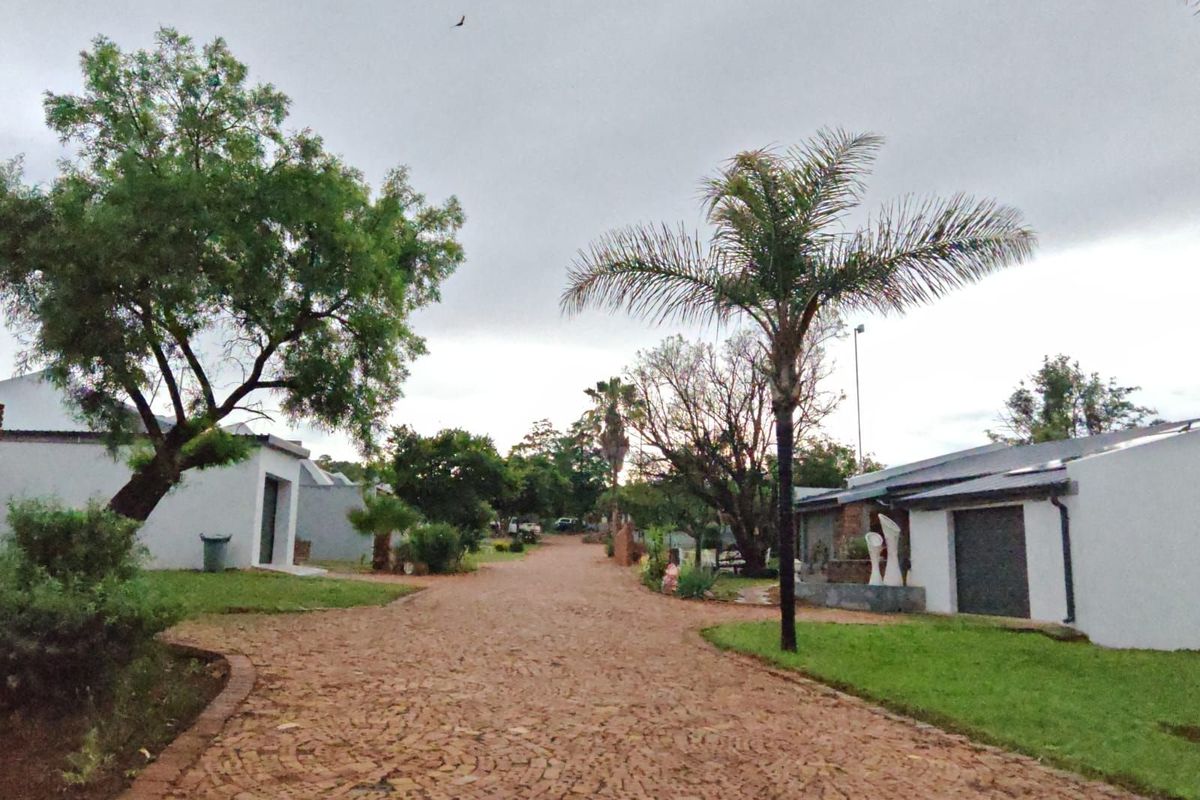 Townhouse For Sale in Mookgopong Rural - Photo 5