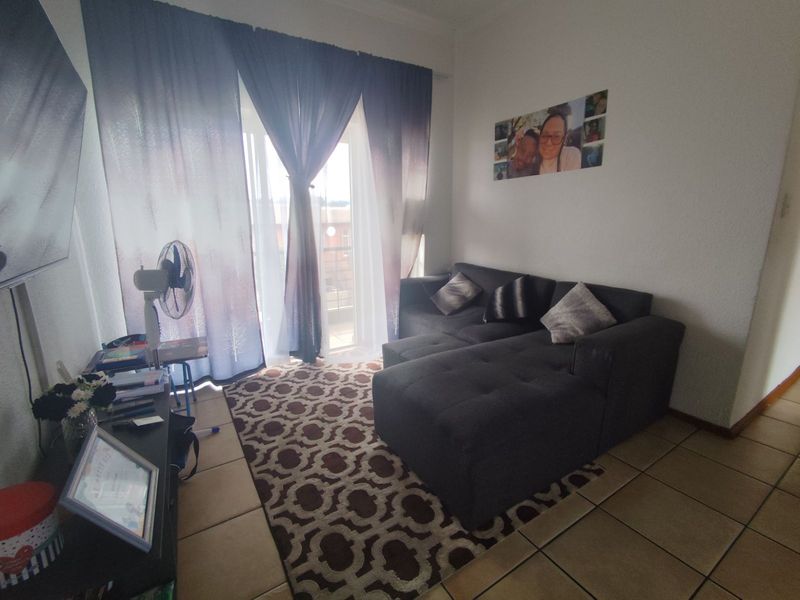 Apartment For Sale in Honeydew - Photo 2