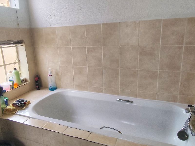 Apartment For Sale in Honeydew - Photo 6