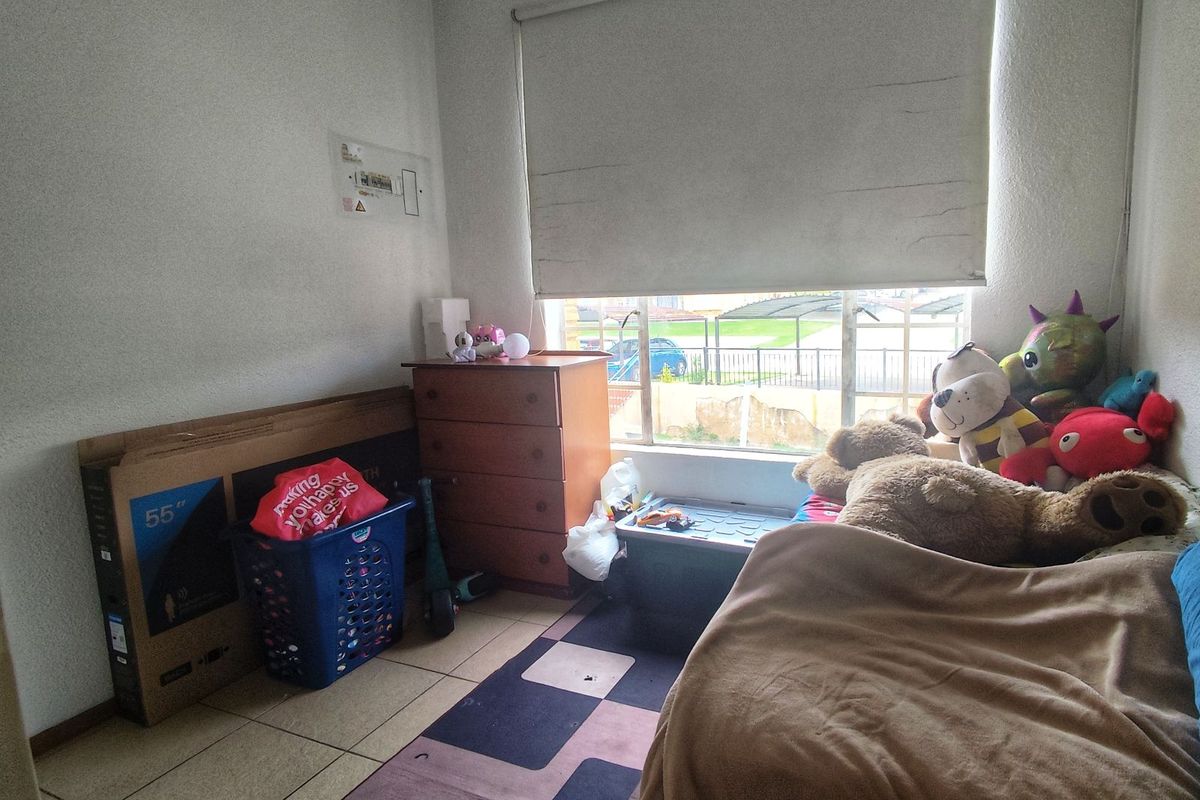 Apartment For Sale in Honeydew - Photo 5