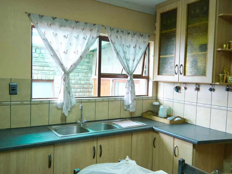 House For Sale in Andersonville - Photo 8